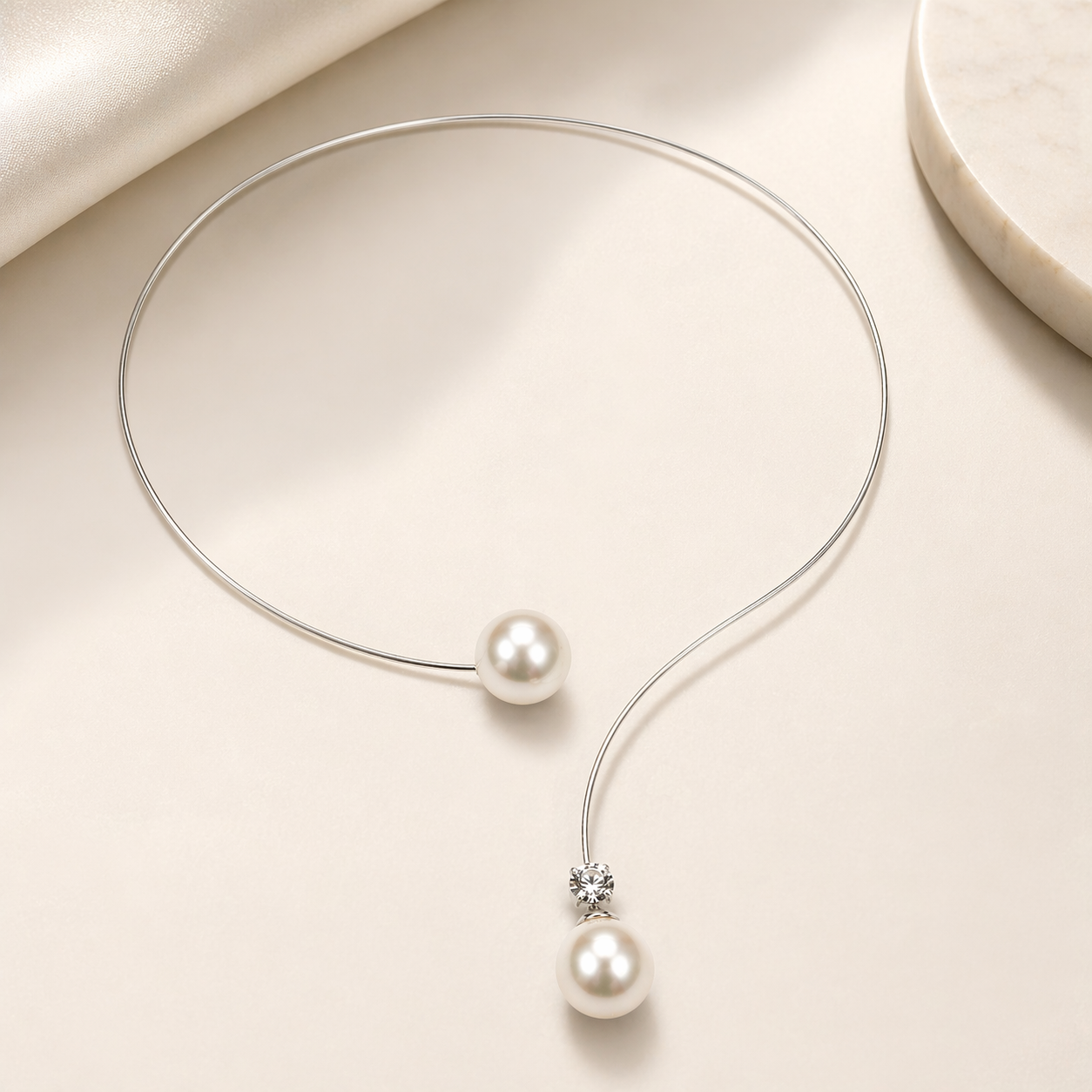 Luna - Pearl Necklace