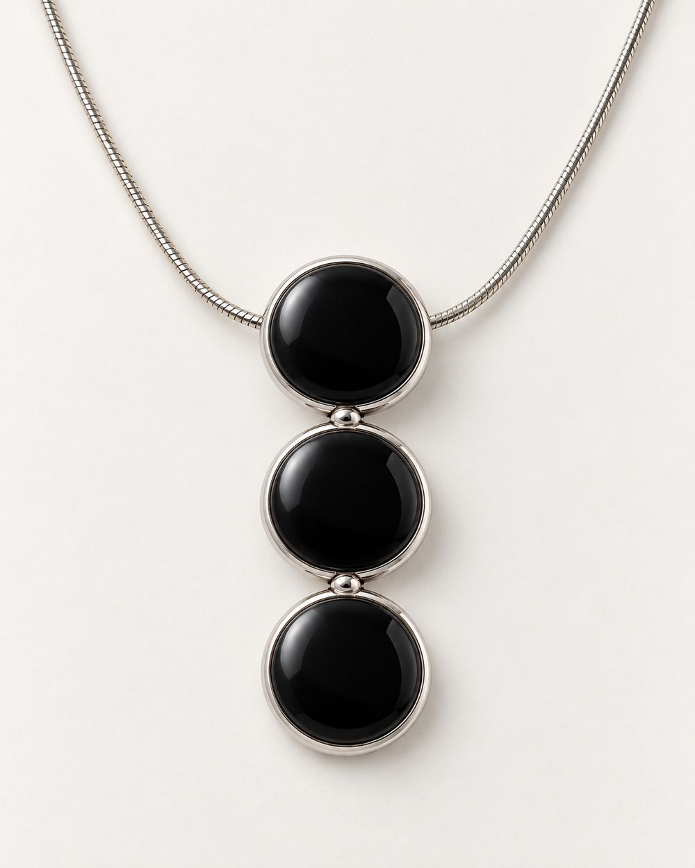 Collar Eclipse – Negro y Plateado