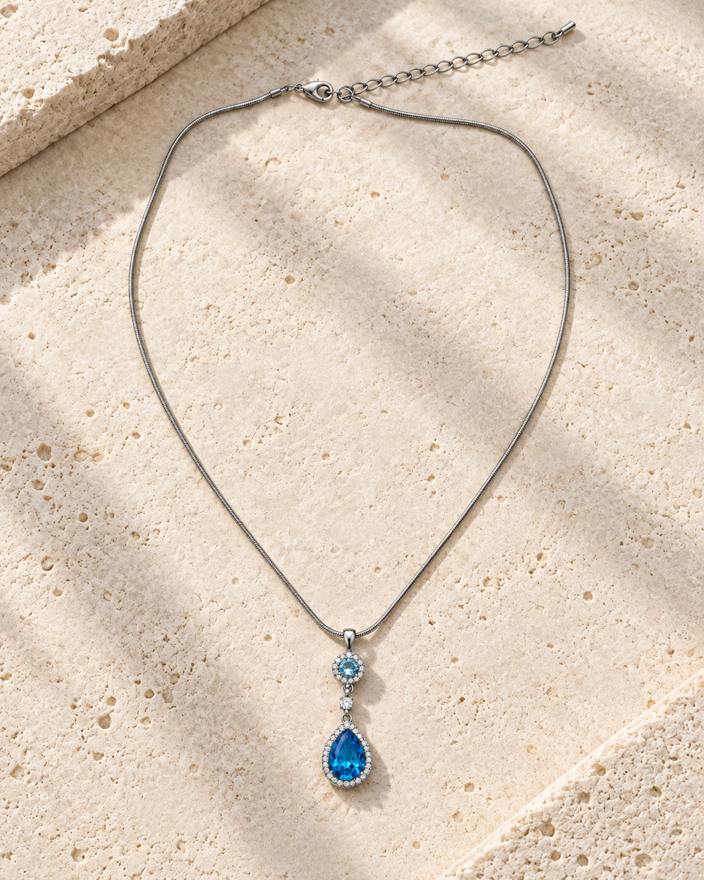 Collar Blue Drop