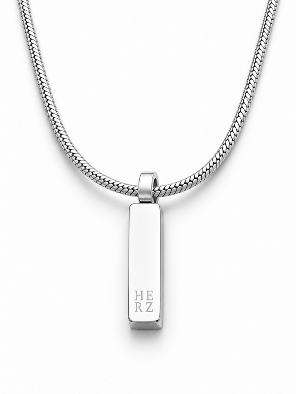 HERZ Gravur-Halskette – The Line Silber